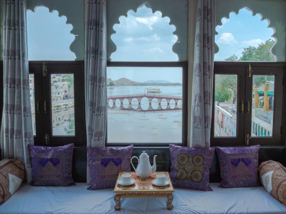 Hide-In Udaipur - A Lake View Boutique Hotel Kültér fotó