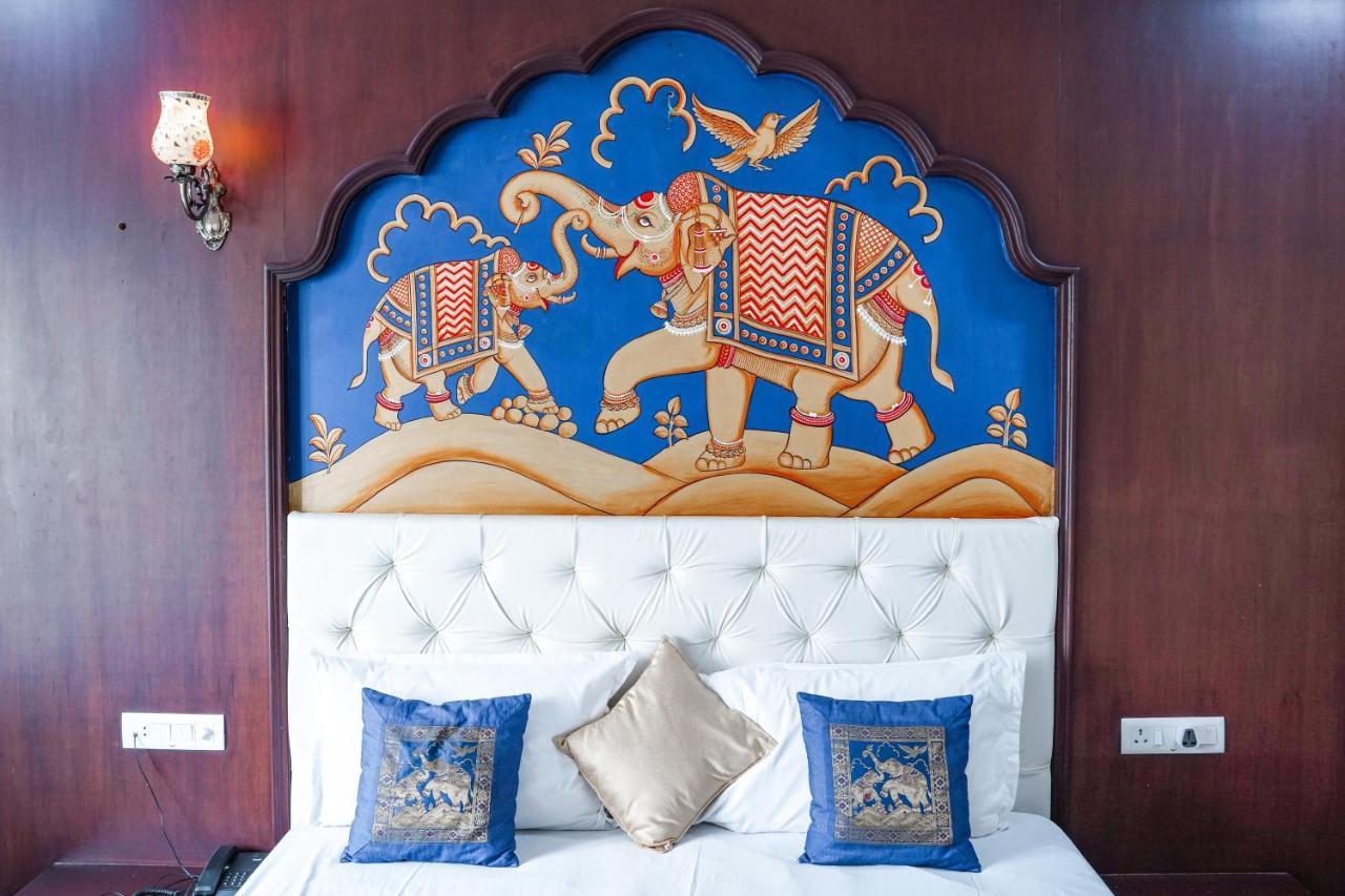 Hide-In Udaipur - A Lake View Boutique Hotel Kültér fotó