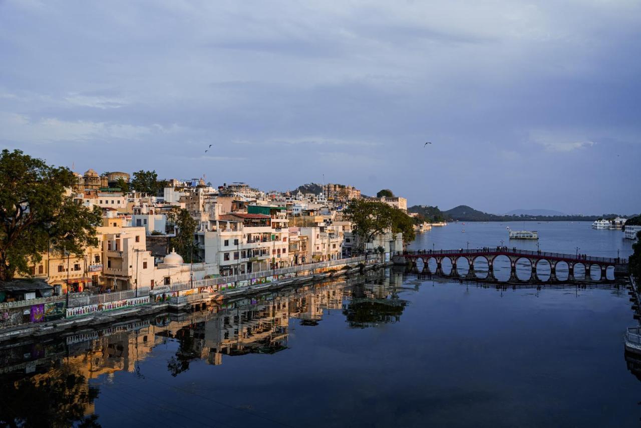 Hide-In Udaipur - A Lake View Boutique Hotel Kültér fotó