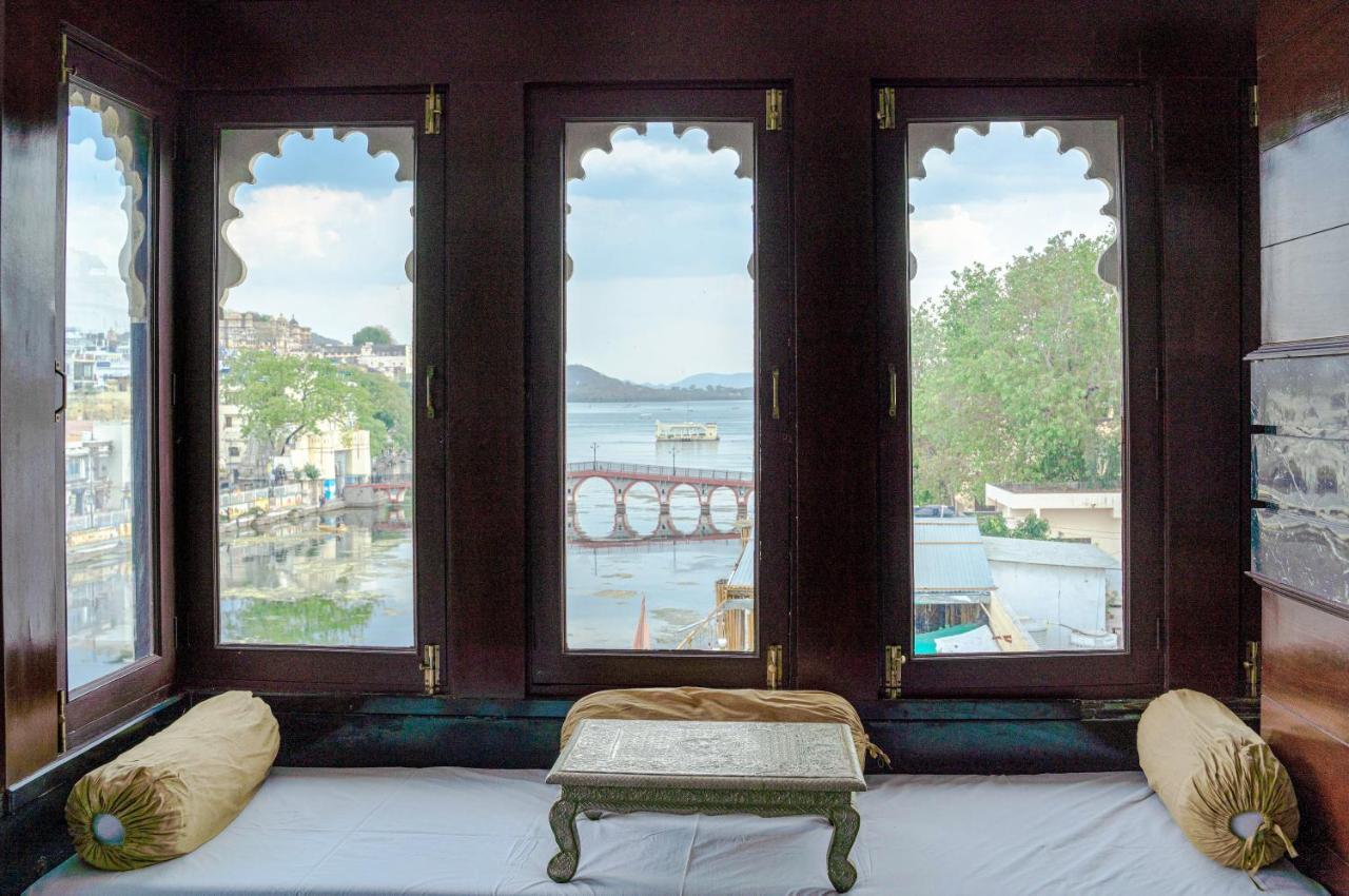 Hide-In Udaipur - A Lake View Boutique Hotel Kültér fotó